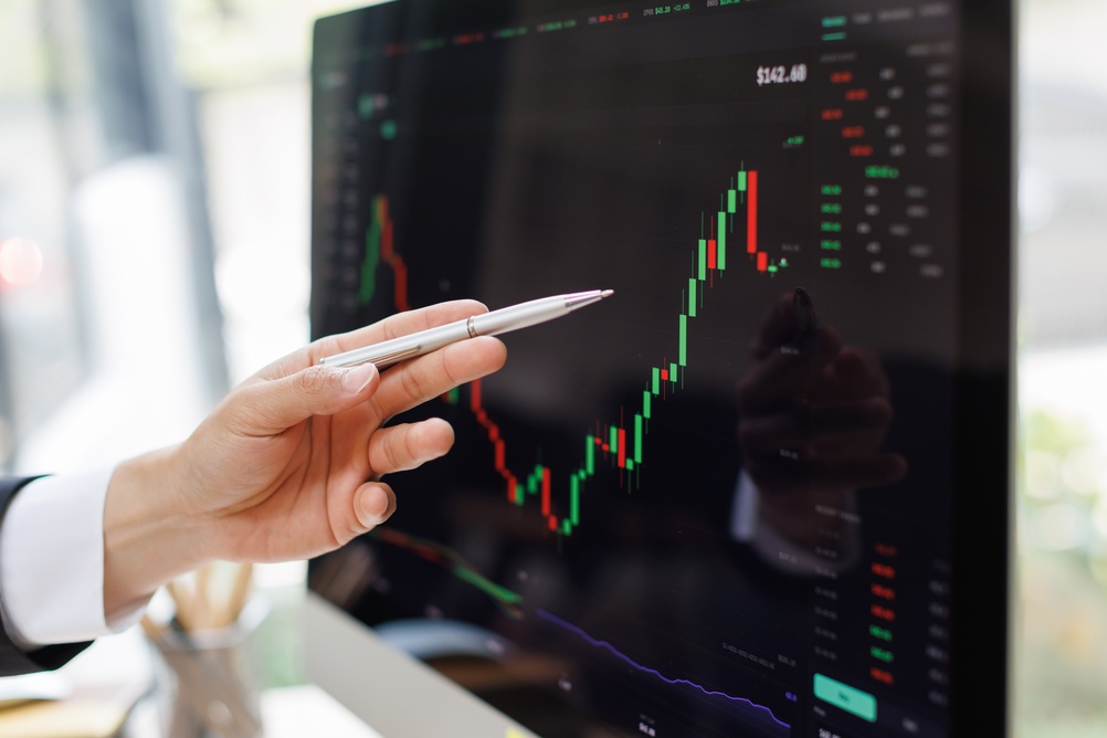 Scalping vs Day Trading vs Swing Trading: Which Forex Strategy Fits You Best? | Envessa Markets