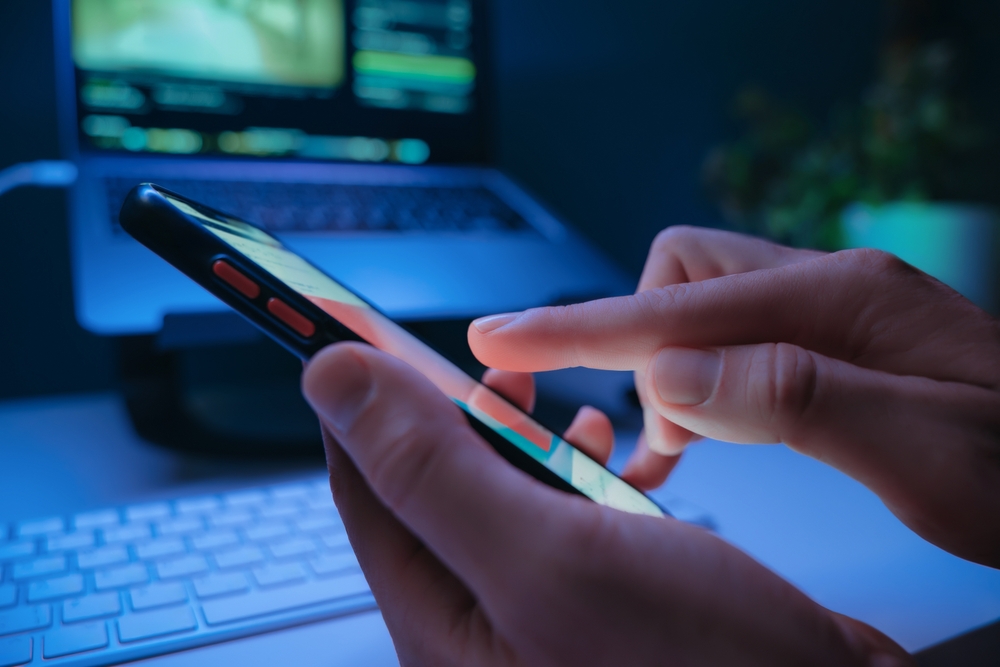 Forex Market Sentiment Explained: How Traders Read Market Mood | Envessa Markets